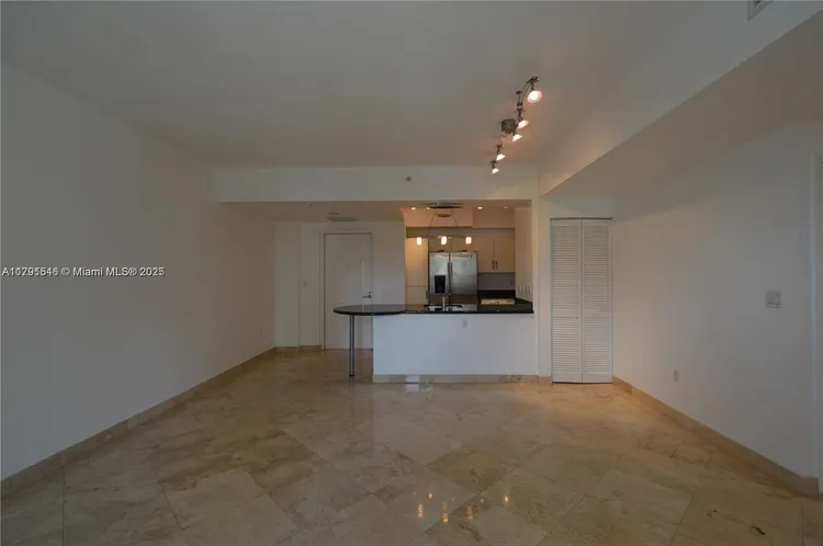 Downtown Dadeland #B314 image #7