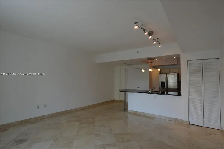 Downtown Dadeland #B314 image #8