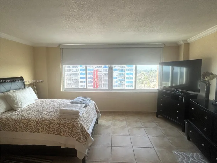 Carriage House #434 image #12