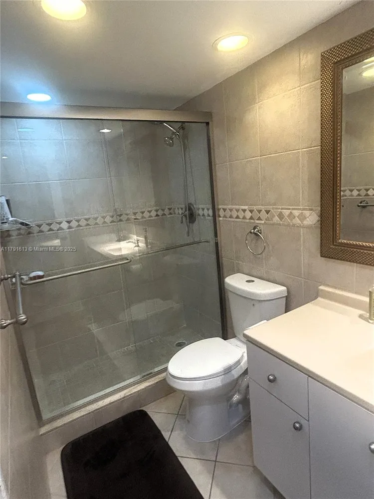 Carriage House #434 image #16