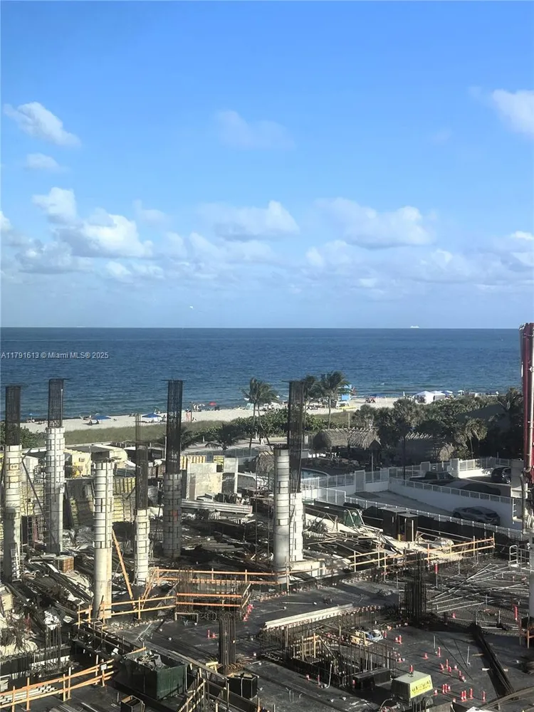 Carriage House #434 image #18