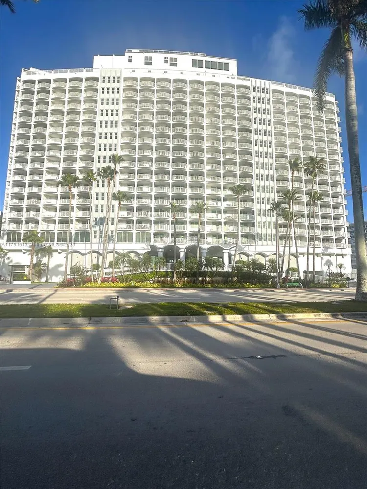 Carriage House #434 image #28