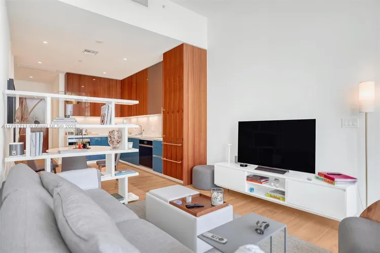 Mr. C Residences Bayshore Tower #1805 image #7