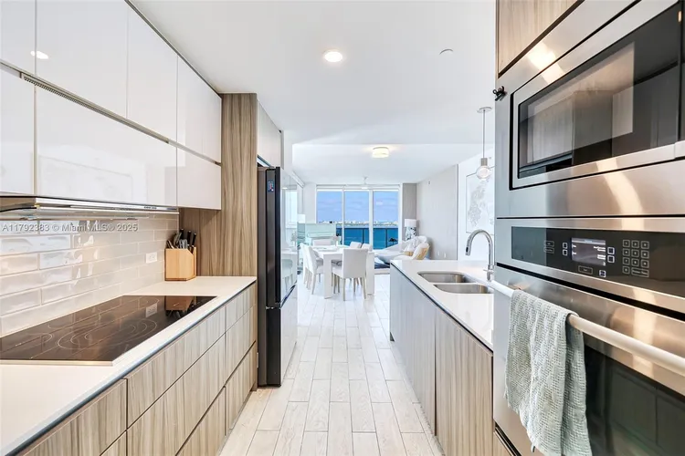 Bay House #2501 image #18