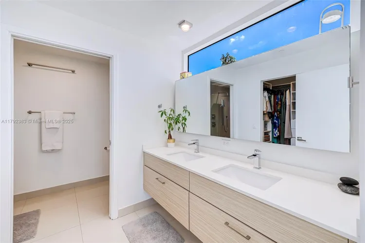 Bay House #2501 image #29