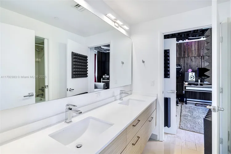 Bay House #2501 image #35