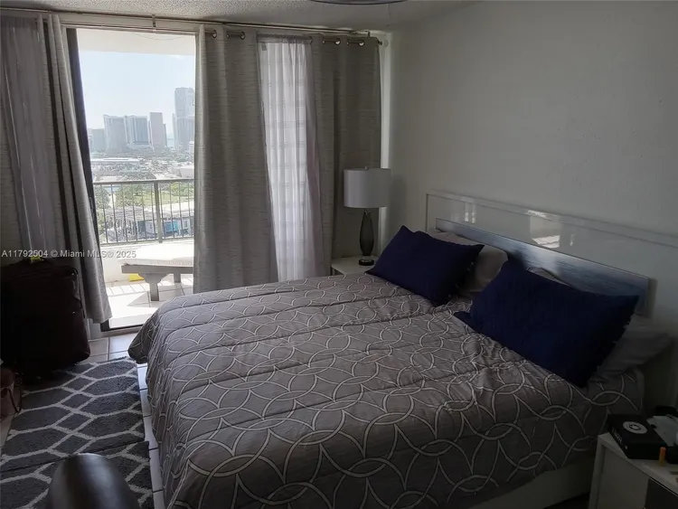 The Venetia #33H image #19