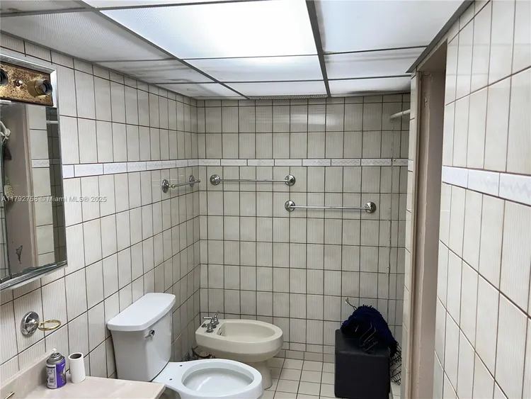 Carriage Club North #214 image #13