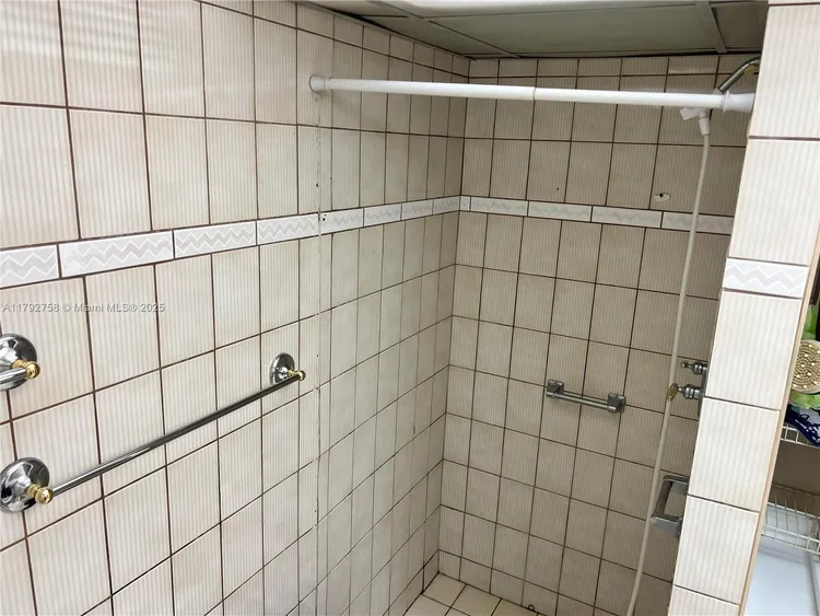 Carriage Club North #214 image #14