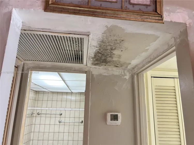 Carriage Club North #214 image #15