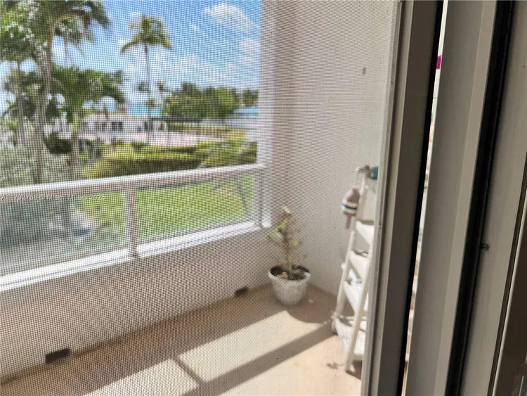 Carriage Club North #214 image #19