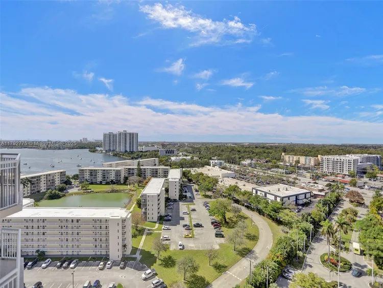 Del Prado South Tower #1904 image #30