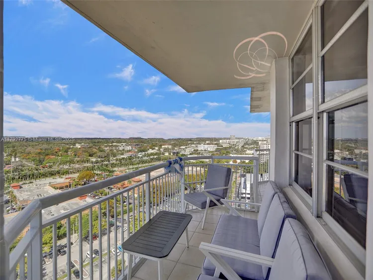 Del Prado South Tower #1904 image #31