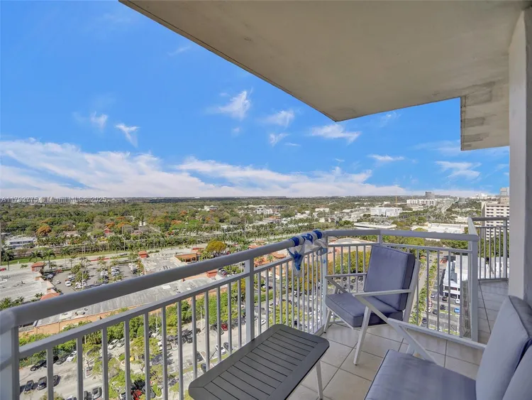 Del Prado South Tower #1904 image #32