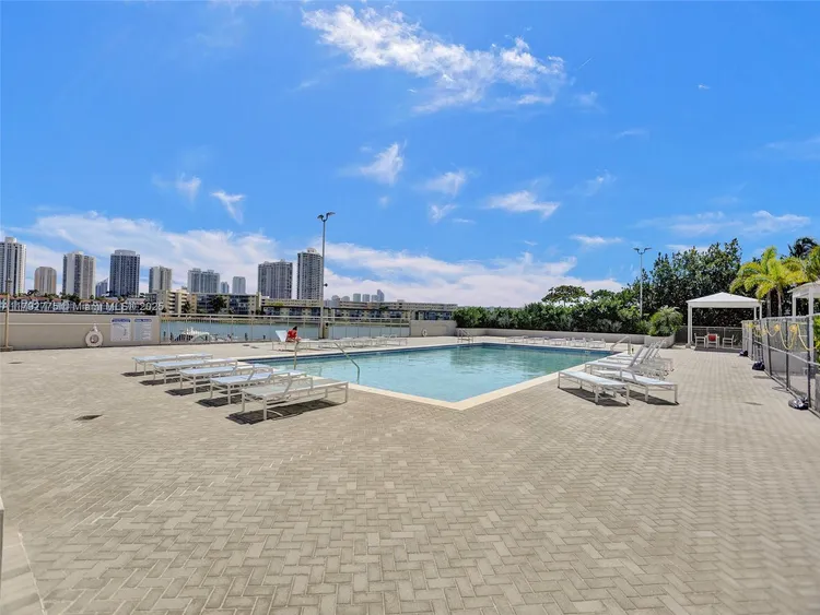 Del Prado South Tower #1904 image #38