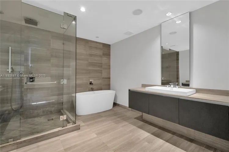 Echo Aventura #611 image #13