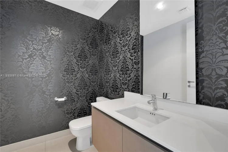 Echo Aventura #611 image #14