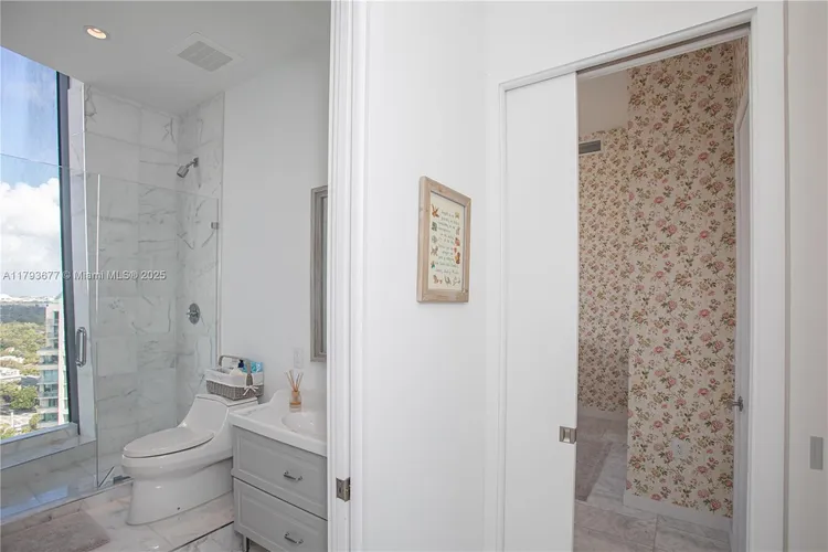 Two Park Grove #20D image #10