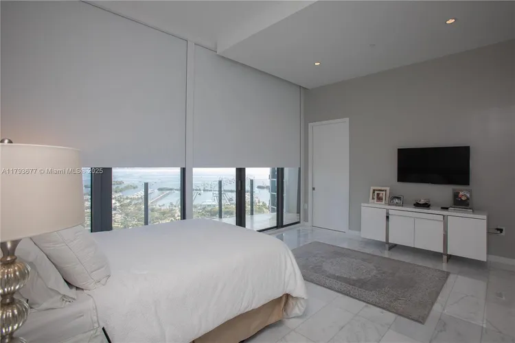 Two Park Grove #20D image #22