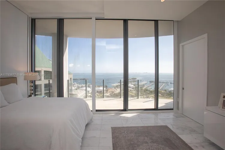 Two Park Grove #20D image #23