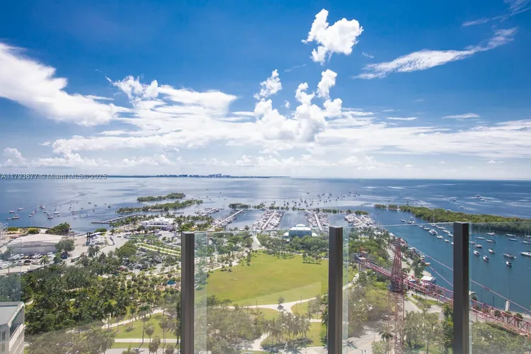 Two Park Grove #20D image #27