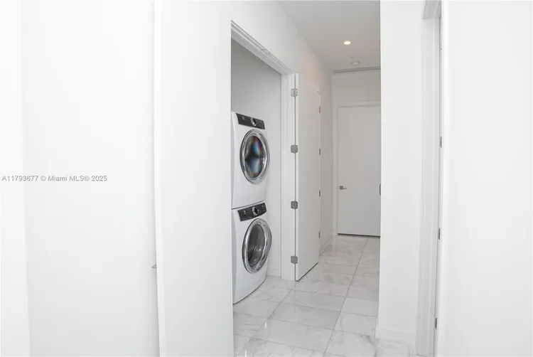 Two Park Grove #20D image #7