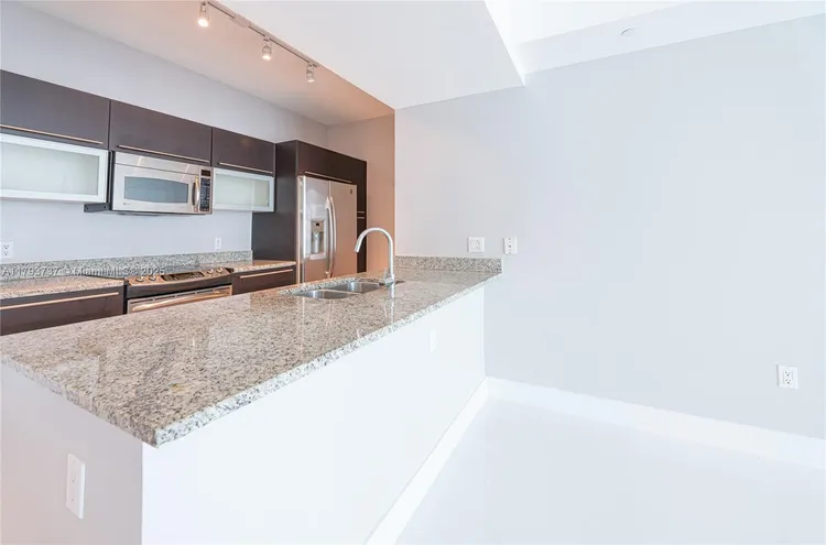 The Plaza on Brickell South #1401 image #28