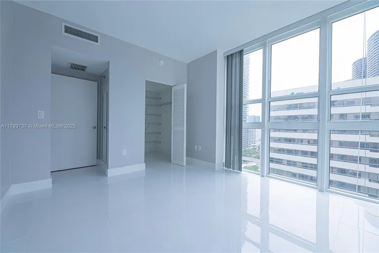 The Plaza on Brickell South #1401 image #33