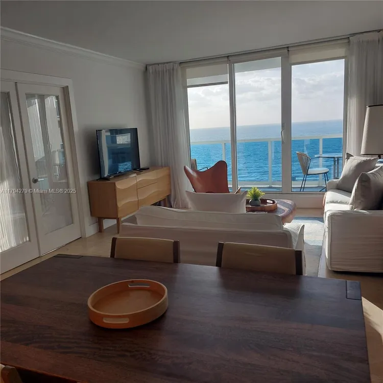 Roney Palace #1125 image #13