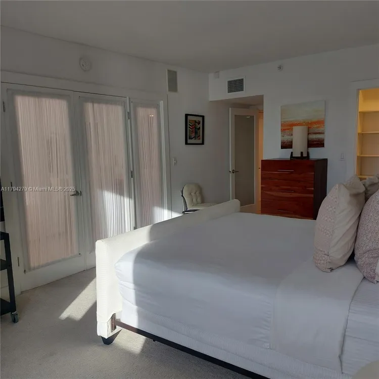 Roney Palace #1125 image #20