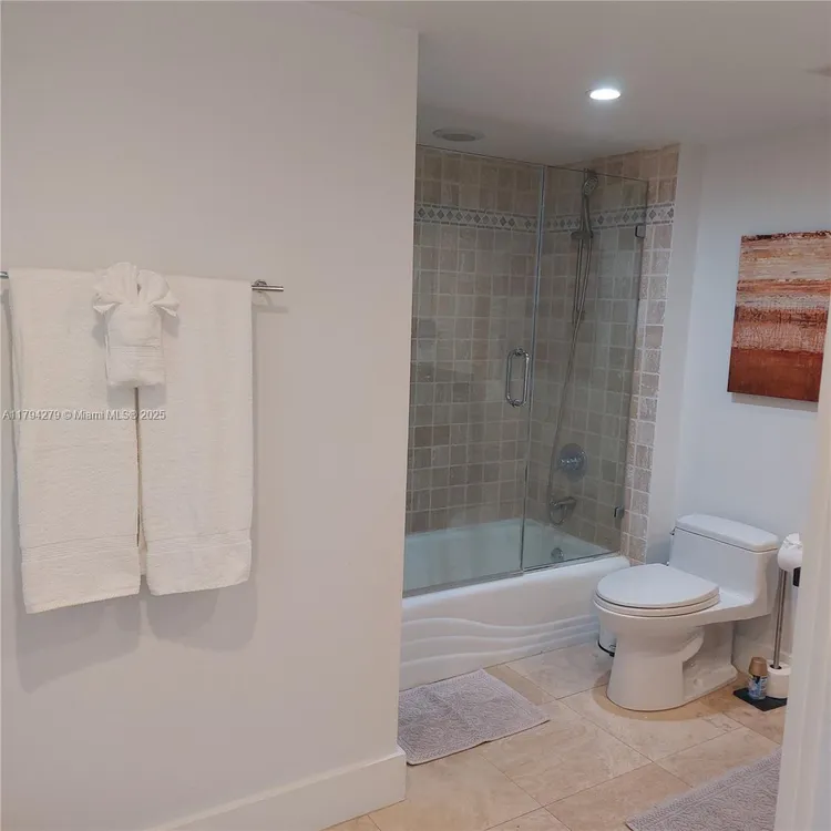 Roney Palace #1125 image #24