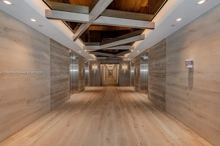 Roney Palace #1125 image #29