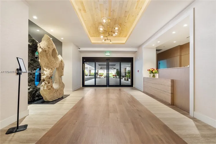 Roney Palace #1125 image #31