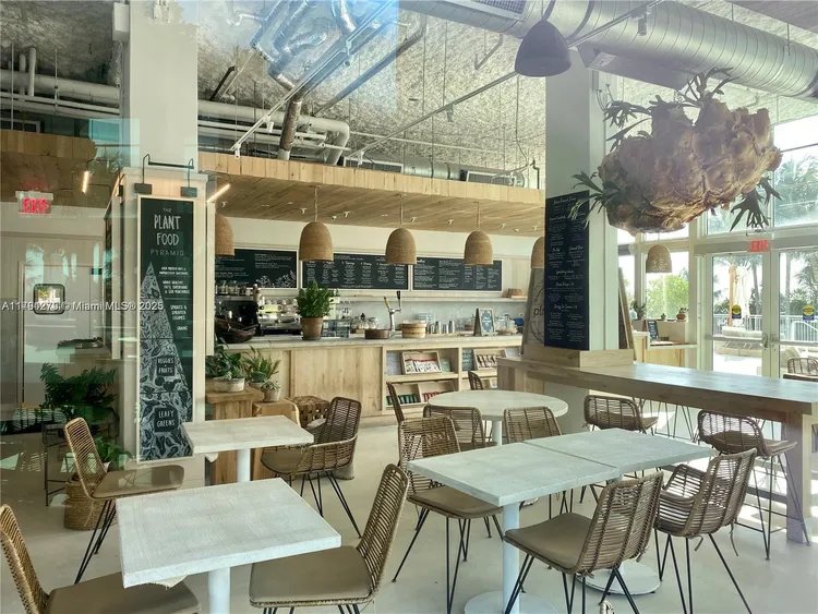 Roney Palace #1125 image #38