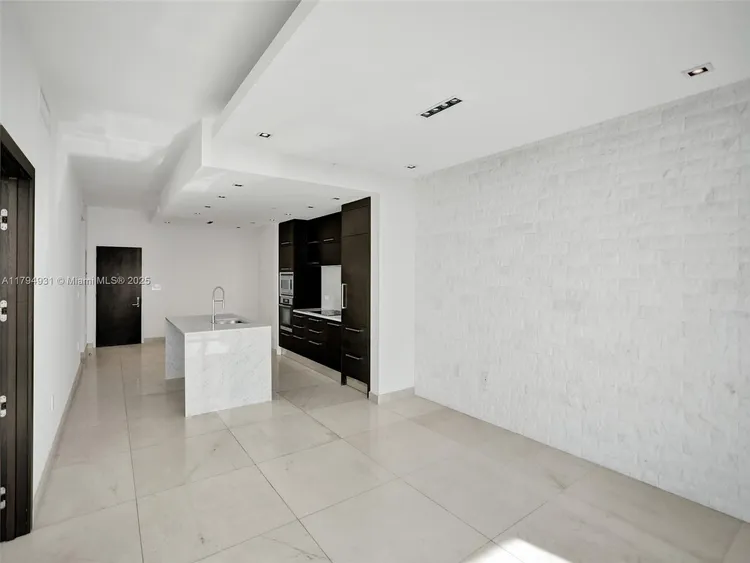 900 Biscayne Bay #4103 image #9