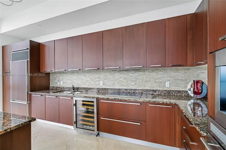 Trump Tower 3 #3901 image #10