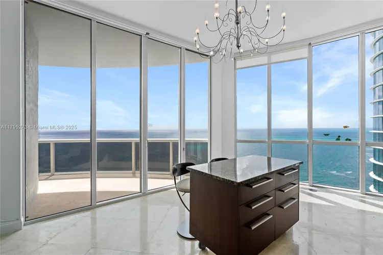 Trump Tower 3 #3901 image #16