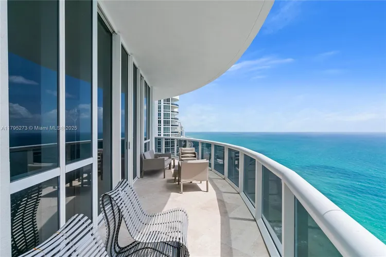 Trump Tower 3 #3901 image #19