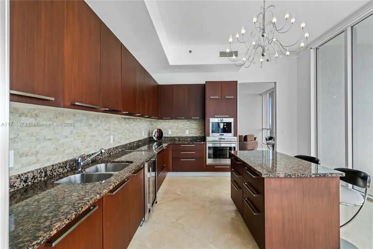 Trump Tower 3 #3901 image #28