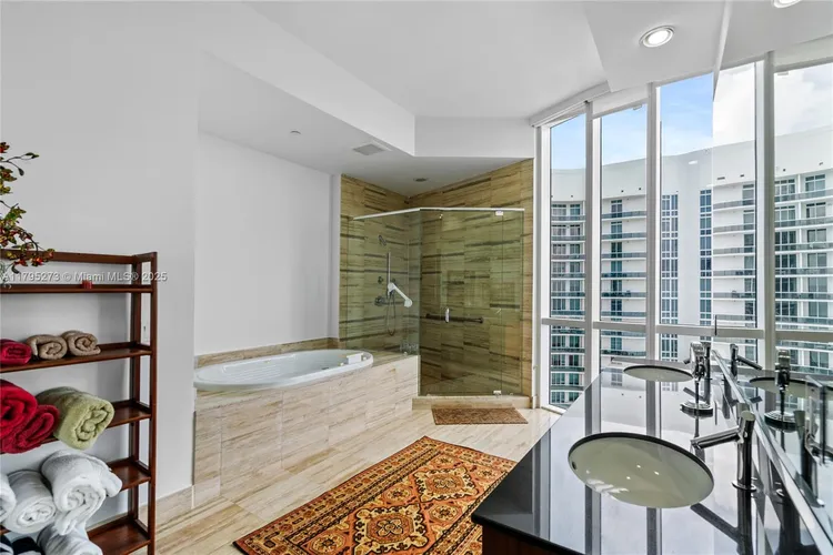 Trump Tower 3 #3901 image #29