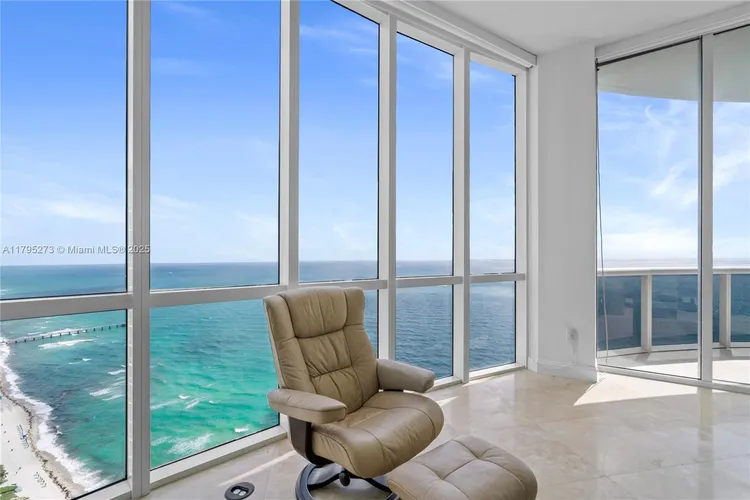 Trump Tower 3 #3901 image #31