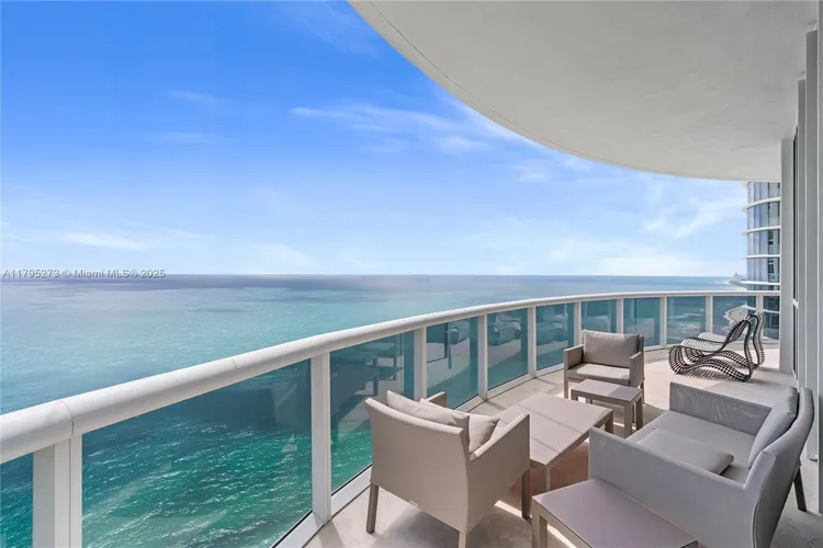 Trump Tower 3 #3901 image #32