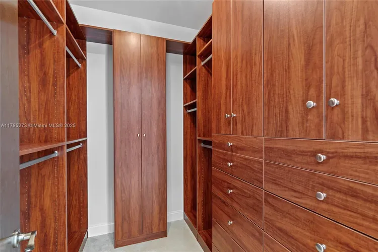 Trump Tower 3 #3901 image #34