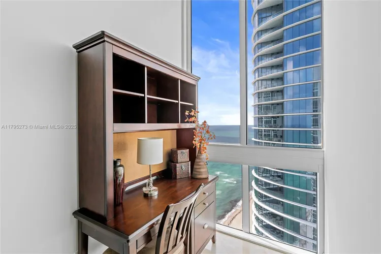 Trump Tower 3 #3901 image #35