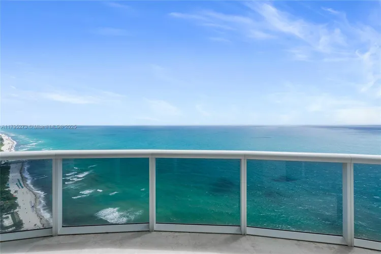 Trump Tower 3 #3901 image #36