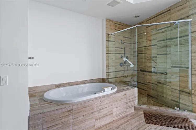 Trump Tower 3 #3901 image #38