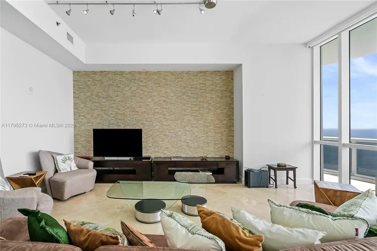 Trump Tower 3 #3901 image #42