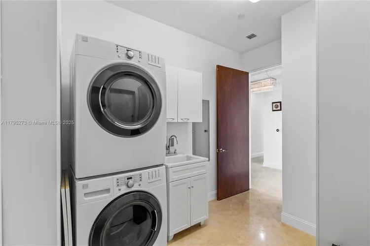 Trump Tower 3 #3901 image #68