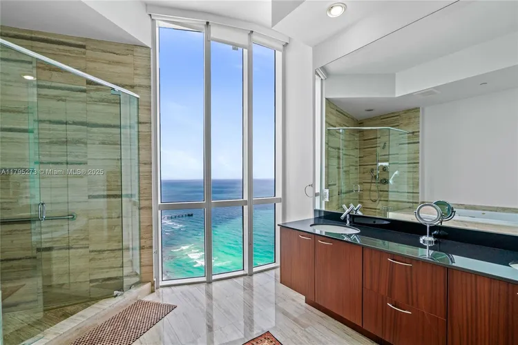 Trump Tower 3 #3901 image #9