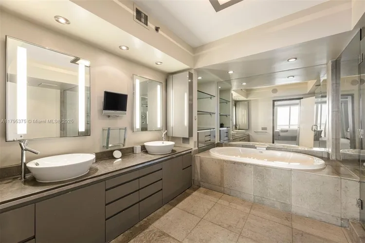 ICON South Beach #2303 image #10